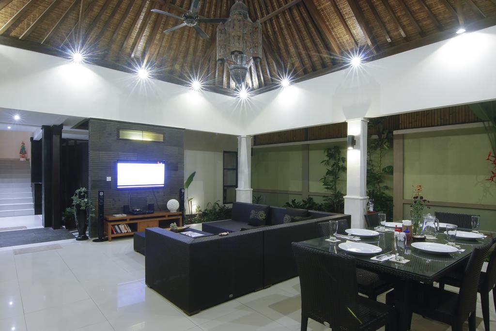 Gili Pearl Three Bedroom Villa Джили Трауанган Екстериор снимка