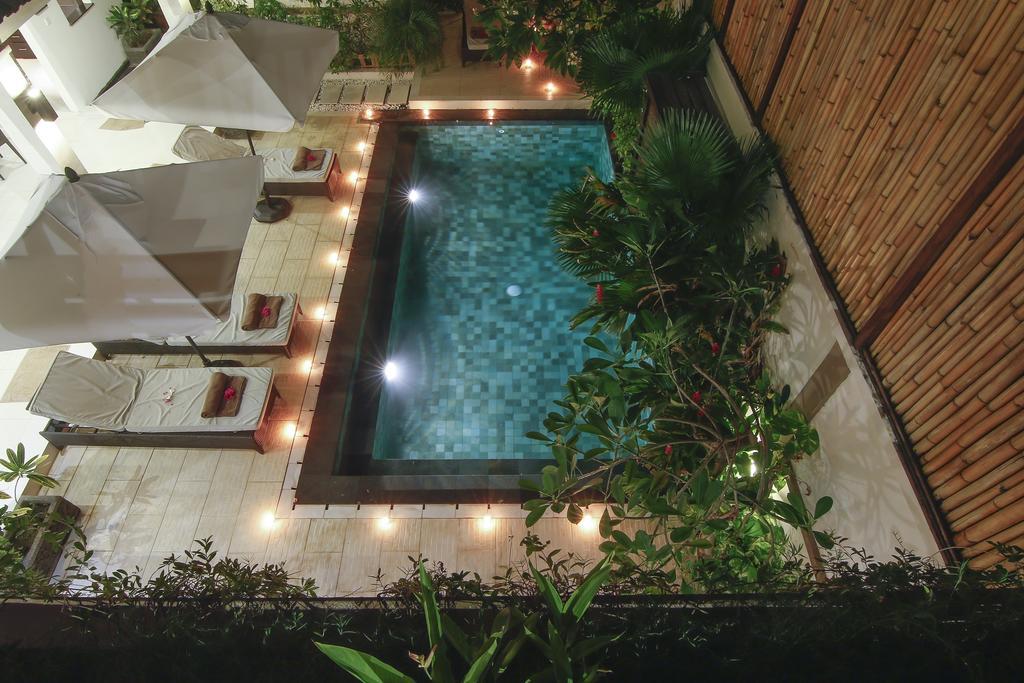 Gili Pearl Three Bedroom Villa Джили Трауанган Екстериор снимка
