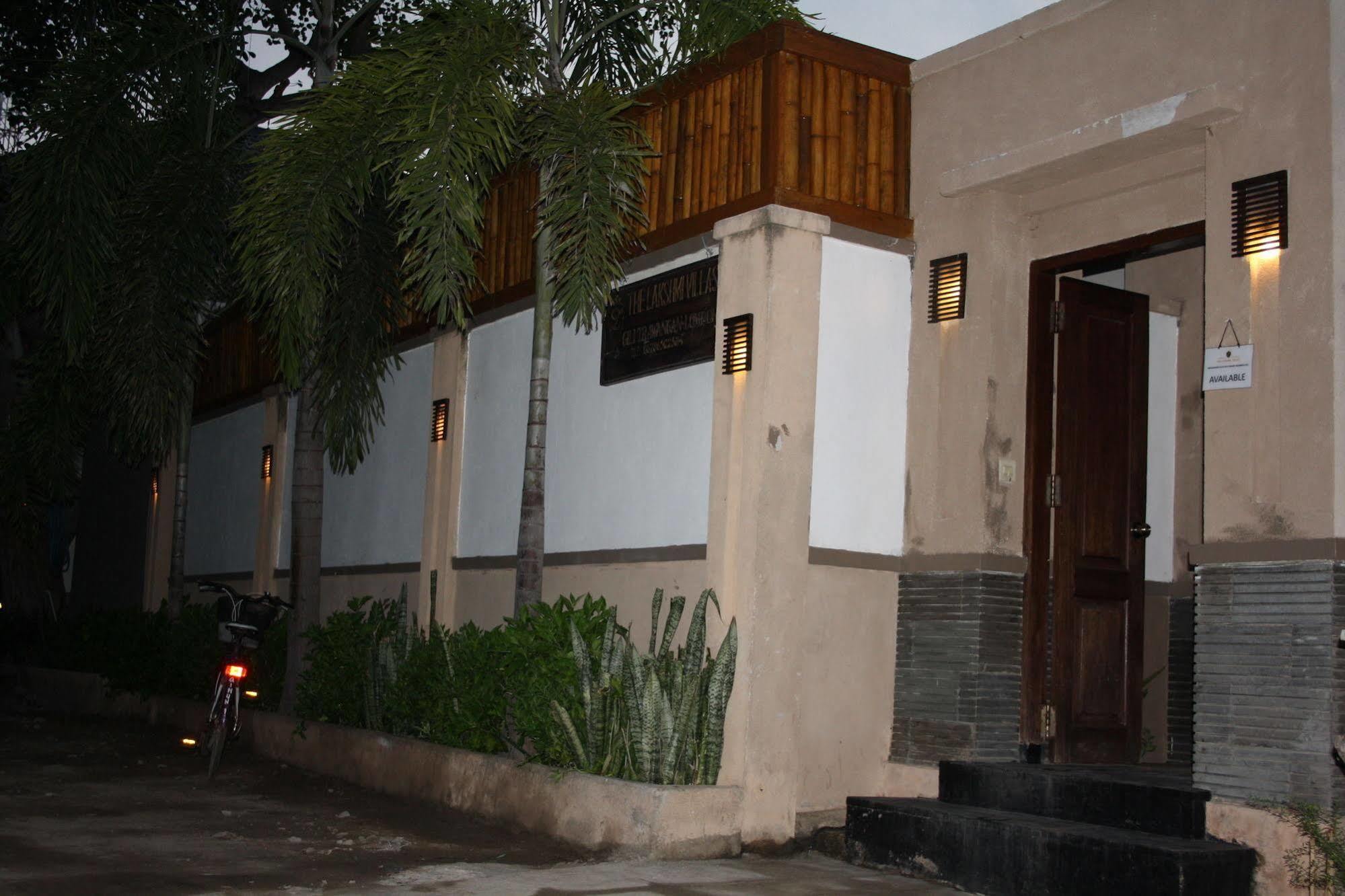 Gili Pearl Three Bedroom Villa Джили Трауанган Екстериор снимка