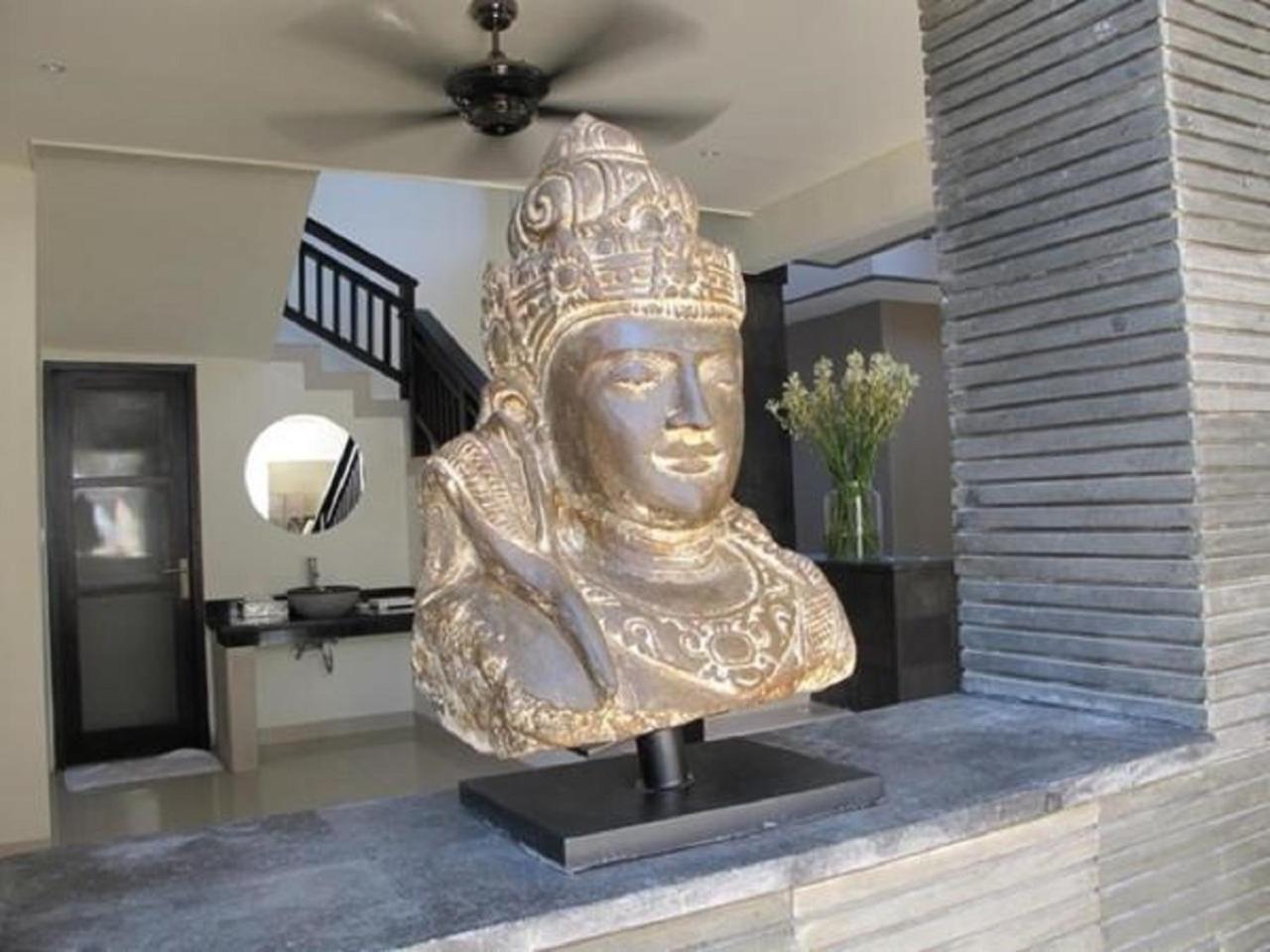 Gili Pearl Three Bedroom Villa Джили Трауанган Екстериор снимка